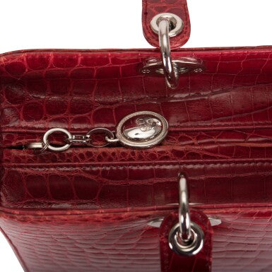 Christian Dior
Red Shiny Crocodile Large Lady Dior Bag Silver Hardware